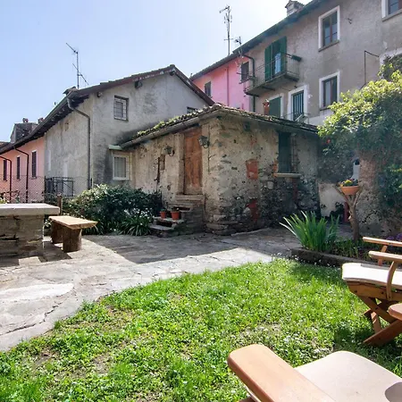 Garden Apartment Dongo